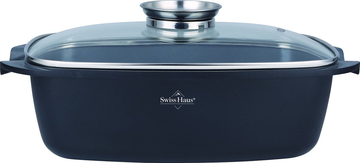 La Swiss Haus è una brasiera versatile e capiente, ideale per preparare arrosti, stufati e piatti al forno. Con un diametro di 32 cm e una capacità di 5,0 litri, offre lo spazio ideale per cotture familiari e preparazioni complete.
