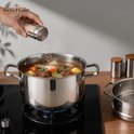 Swiss Haus Pentola a Vapore per Induzione – Ø 24 cm / 12,0 L– Pentola Couscous in Acciaio Inox con Cestello per Cottura a Vapore – Senza PFAS – Resistente al Forno fino a 260°C – Lavabile in Lavastoviglie – Pentola per Zuppe con Coperchio – Acciaio Inox